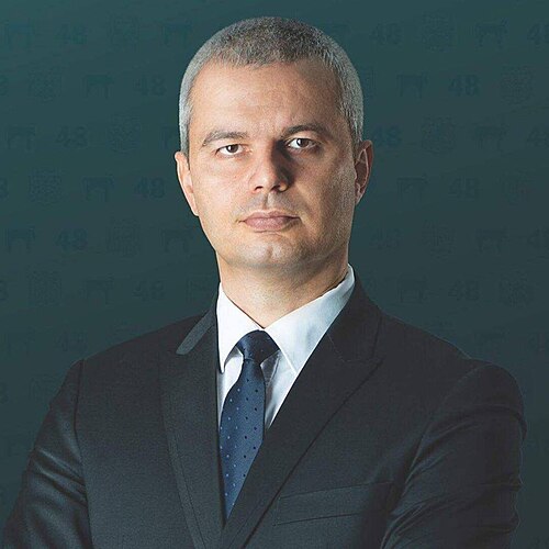 Професионална снимка на д-р Костадин Костадинов.
