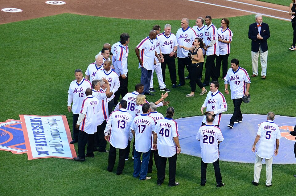 1986 New York Mets players participate in pregame ceremony at Citi Field