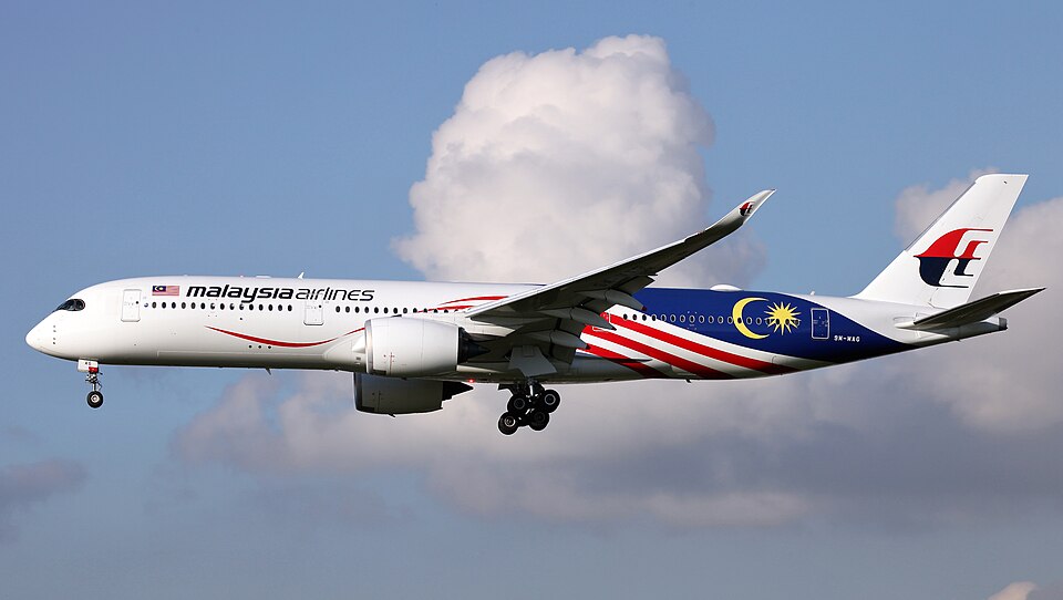9M-MAG Airbus A350-900 Malaysia Airlines LHR 13.10.22