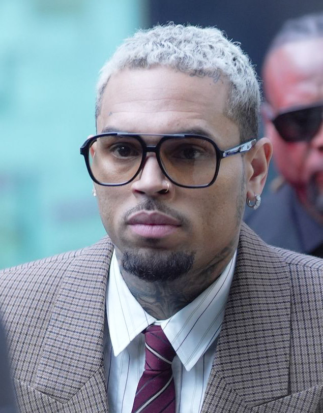 Chris Brown arriving at court (London, 2025)