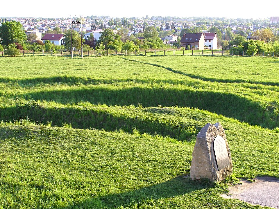 Miejsce zamordowania 18400 Żydów - więźniów Majdanka w Lublinie