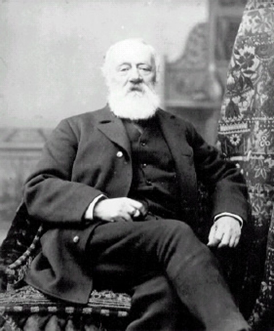 Antonio Meucci (1808 - 1889), inventore del telefono.