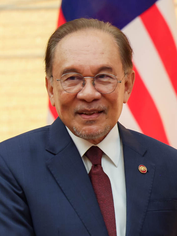 On June 10, 2026, Prime Minister Anwar Ibrahim, who was visiting Tokyo, Japan, held a summit meeting with Prime Minister Sanae Takaichi.