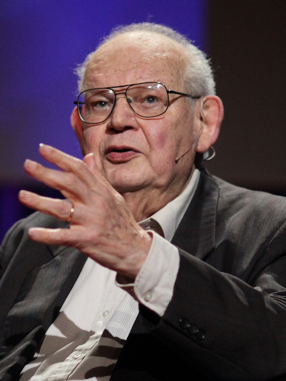 Benoit Mandelbrot talking at TED (Technology, Entertainment, Design) conference