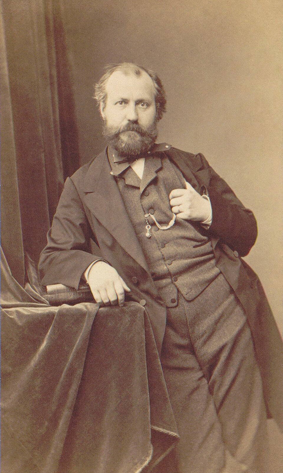 Sujet : Gounod, Charles (1818-1893) -- Portraits Portraits Appartient à l’ensemble documentaire : IconMUS1 Appartient à l’ensemble documentaire : IconMUSNum…