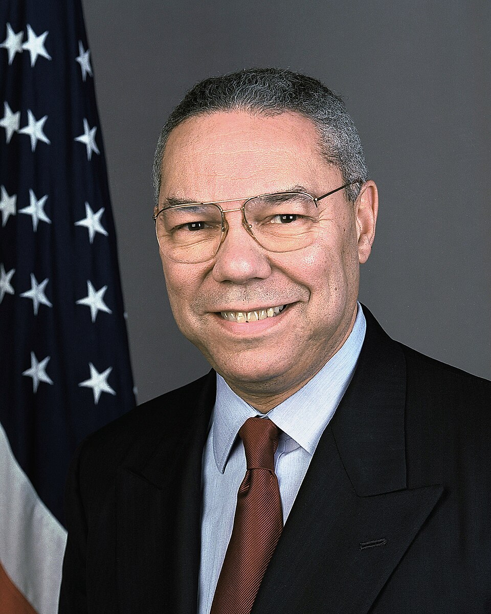 Official portrait of Colin L. Powell as the Secretary of State of the United States of America. Taken in January 2001.