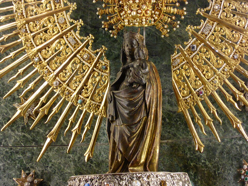 Nuestra Señora del Pilar de Zaragoza. Escultura de estilo gótico tardío franco-borgoñón, hacia el año 1435.
