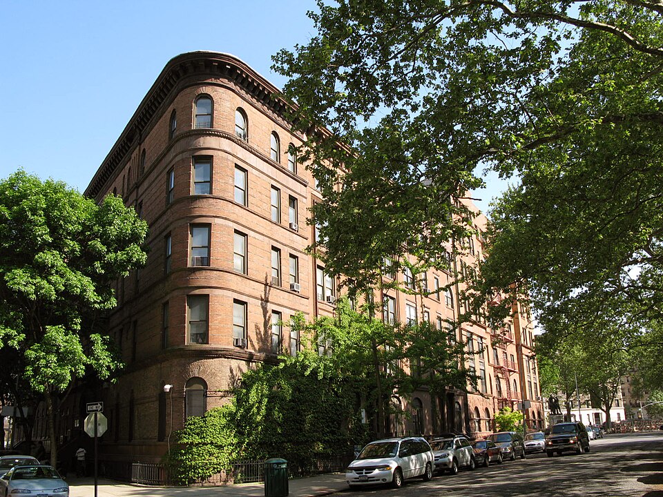 Harlem , New York City . Apartments along Morningside Avenue facing Morningside Park .