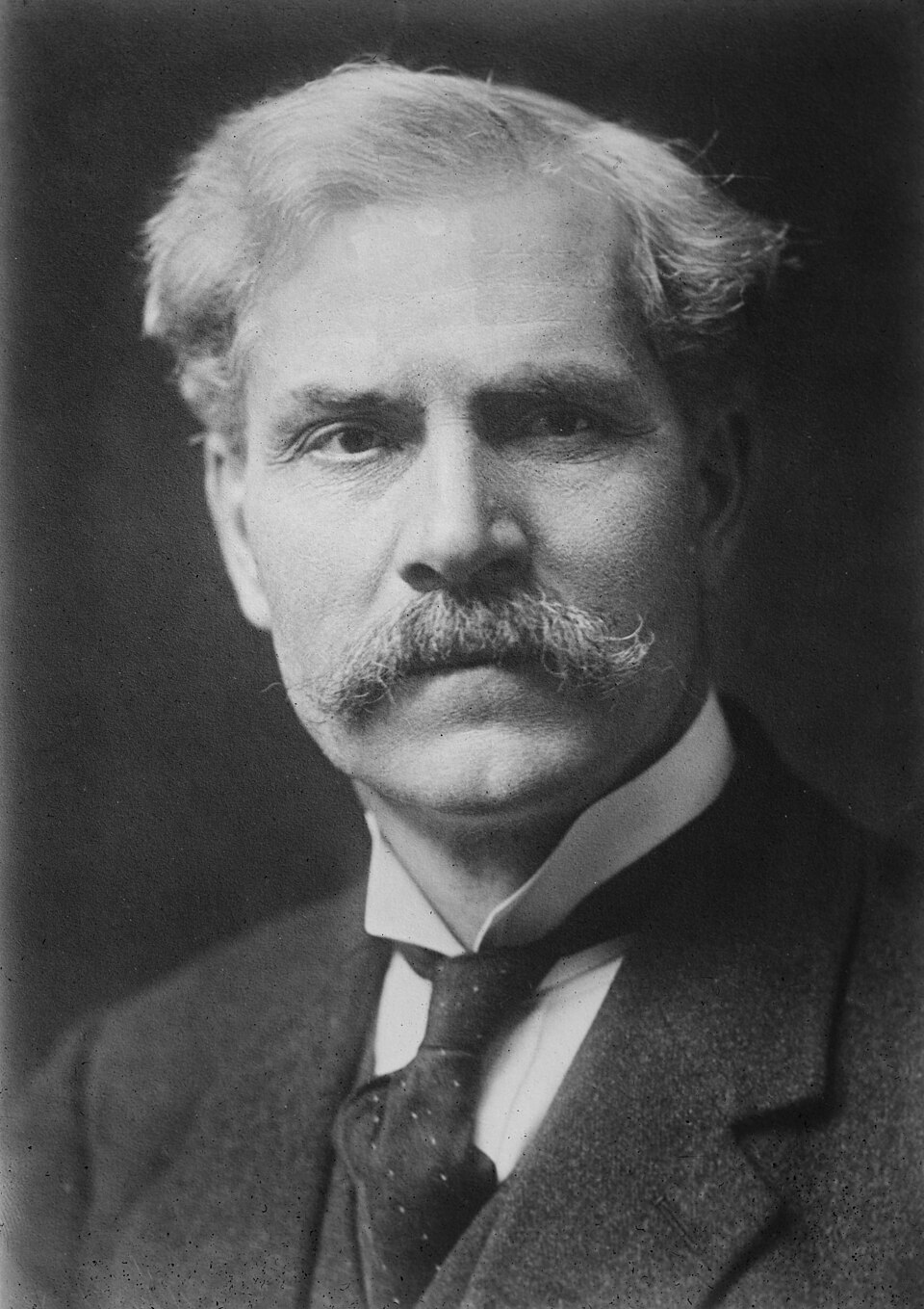 J. Ramsay MacDonald title QS:P1476,en:"J. Ramsay MacDonald" label QS:Len,"J. Ramsay MacDonald"