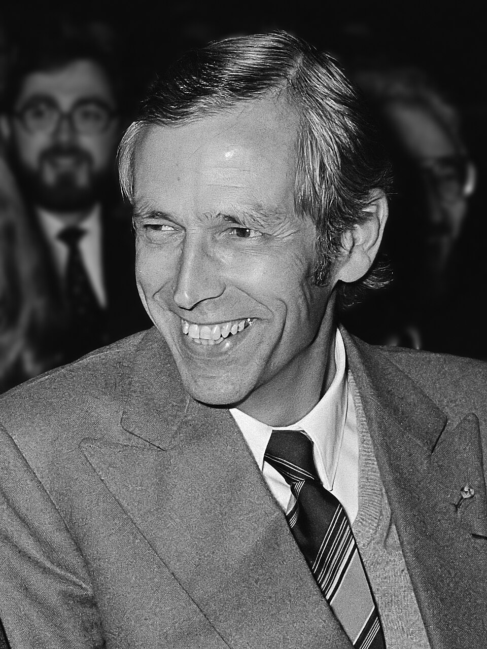 Prins Bernhard en prof.dr. Jacques Piccard aanwezig bij de opening van de tentoonstelling "Expozee" in Den Haag 25 oktober 1979