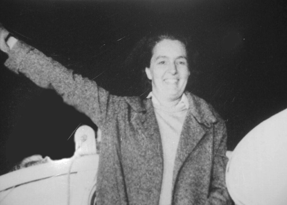 Jeannette Piccard , landing of the Century of Progress balloon near Cadiz, Ohio , 23 October 1934 If you have a version without flash from copying feel free…