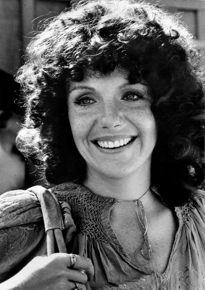 Publicity photo of Jill Clayburgh in TV film Griffin and Phoenix: A Love Story (1976)
