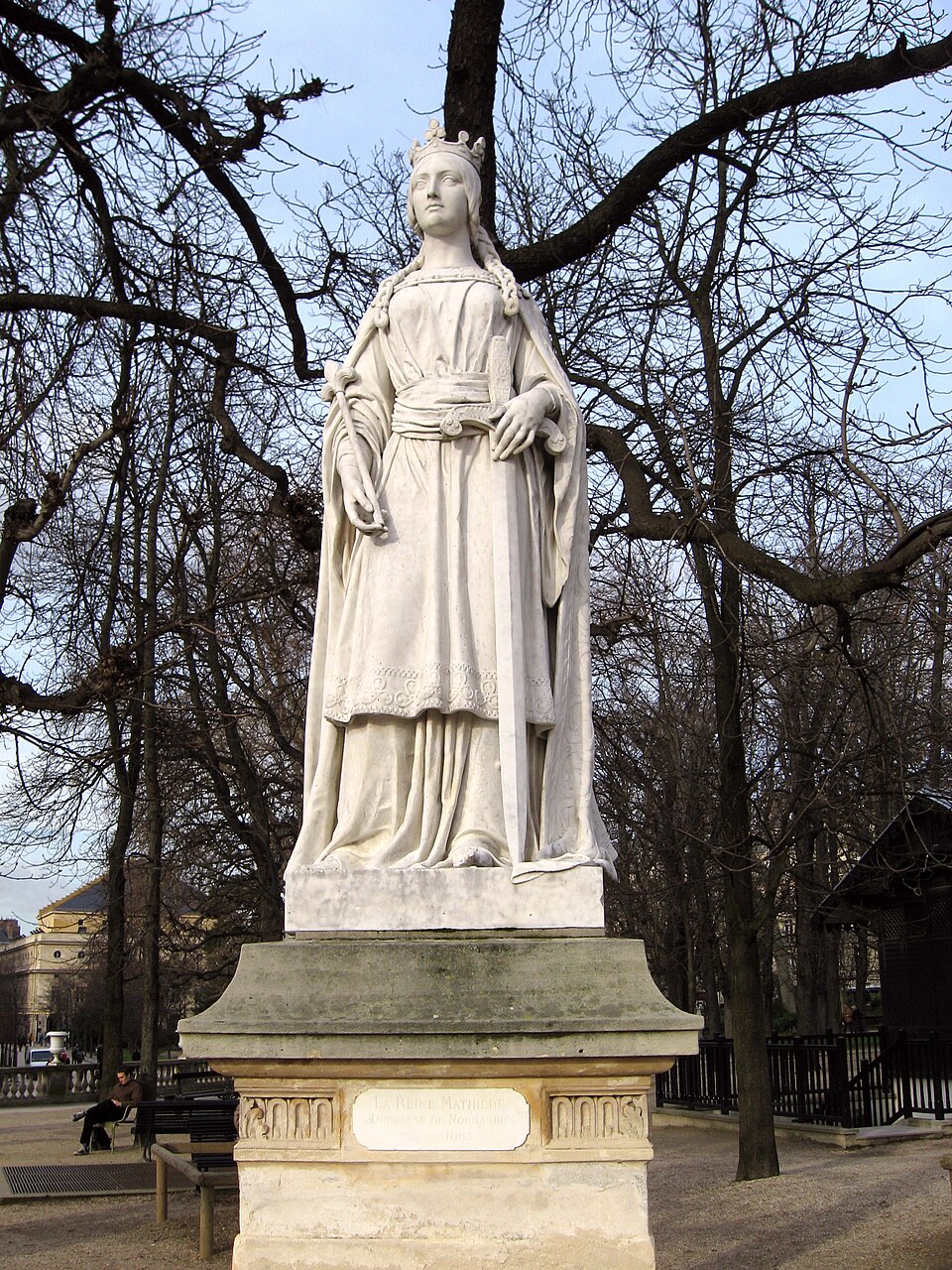 Matilda of Flanders, queen consort of England and wife of William the Conqueror, by Carle Elshoecht (1850). Luxembourg Garden, Paris.