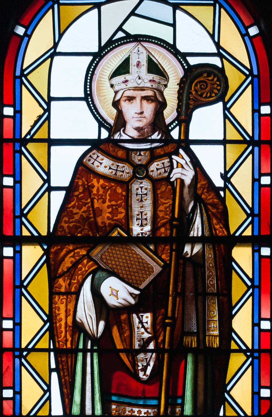 7th stained glass window in the ambulatory (counting from left to right, beginning from the west transept), depicting Saint Malachy .