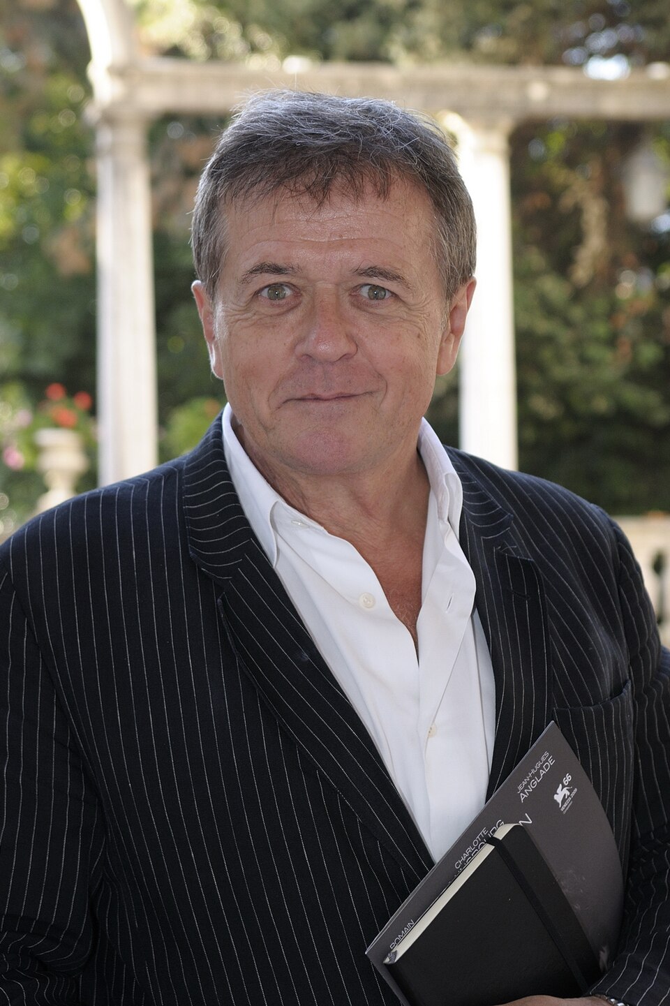 66ème Festival du Cinéma de Venise (Mostra), 4ème jour (05/09/2009) Patrice Chéreau sortant d'une interview à l'Hôtel des bains au Lido, quelques minutes…