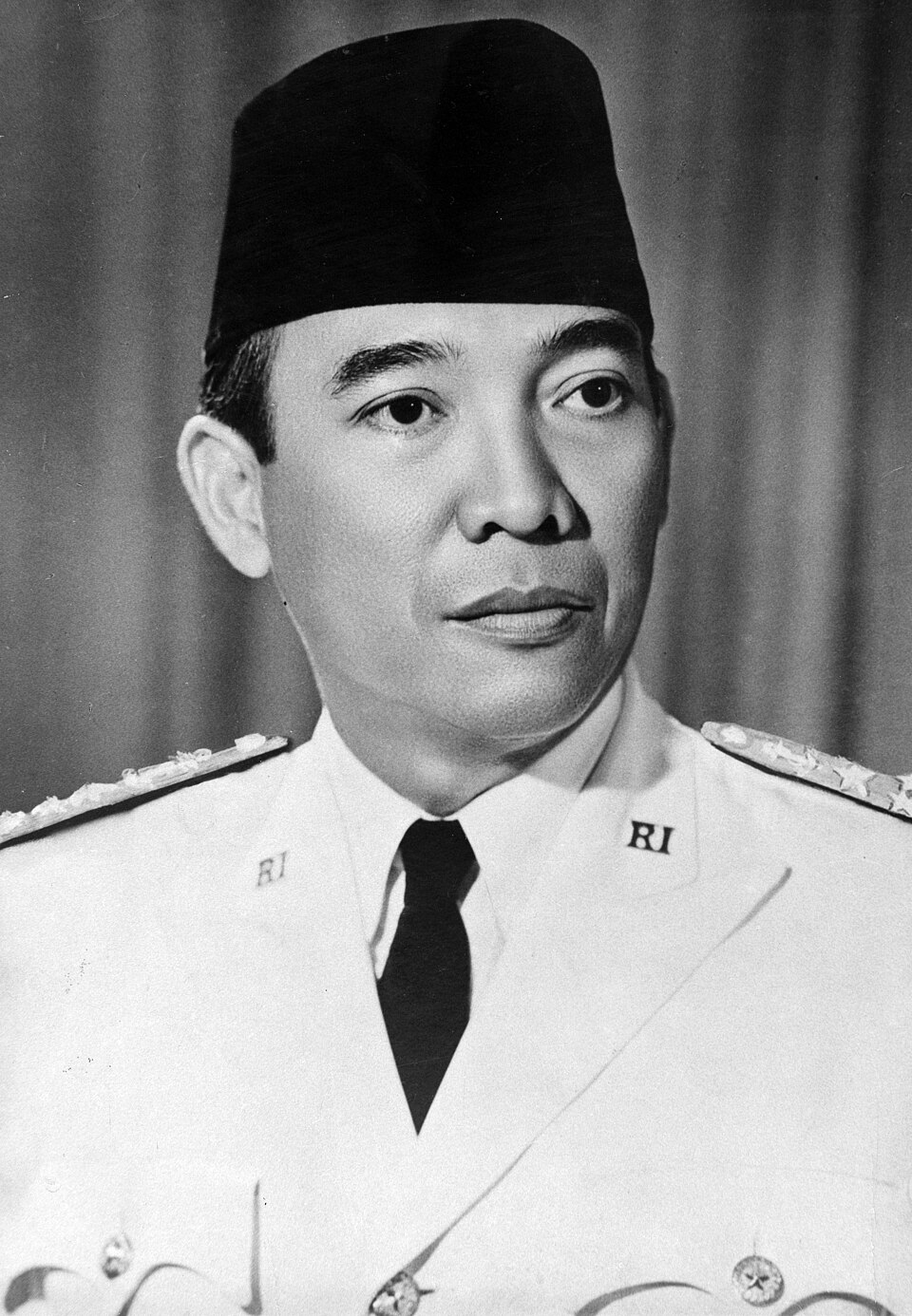 Official Portrait of President Sukarno.
