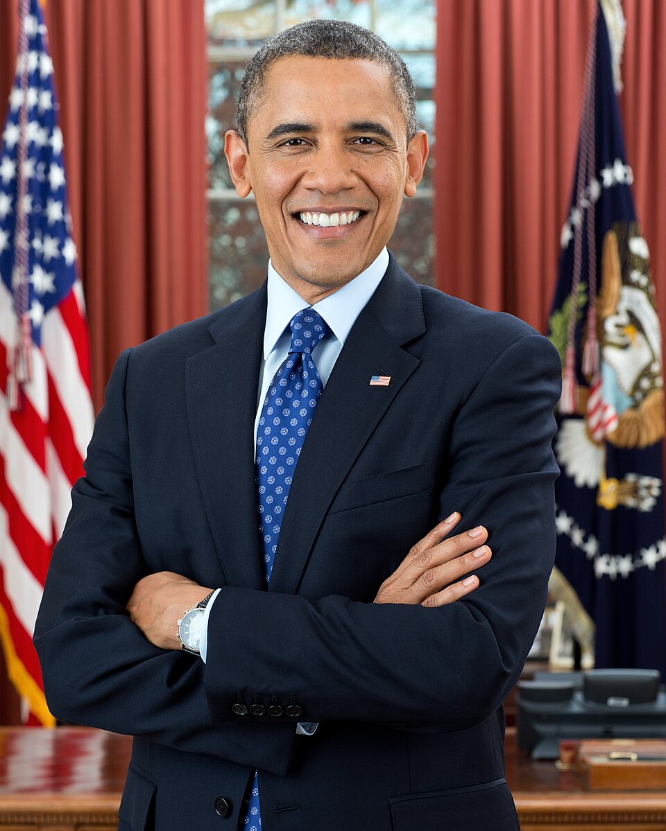 U.S. President Barack Obama 's official photograph in the Oval Office on December 6, 2012.