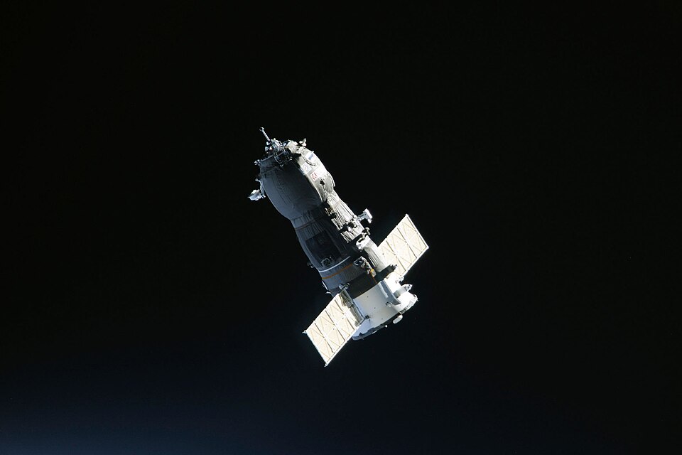 The unpiloted ISS Progress 38 resupply vehicle approaches the International Space Station, bringing almost two tons of food, fuel, oxygen, propellant and…