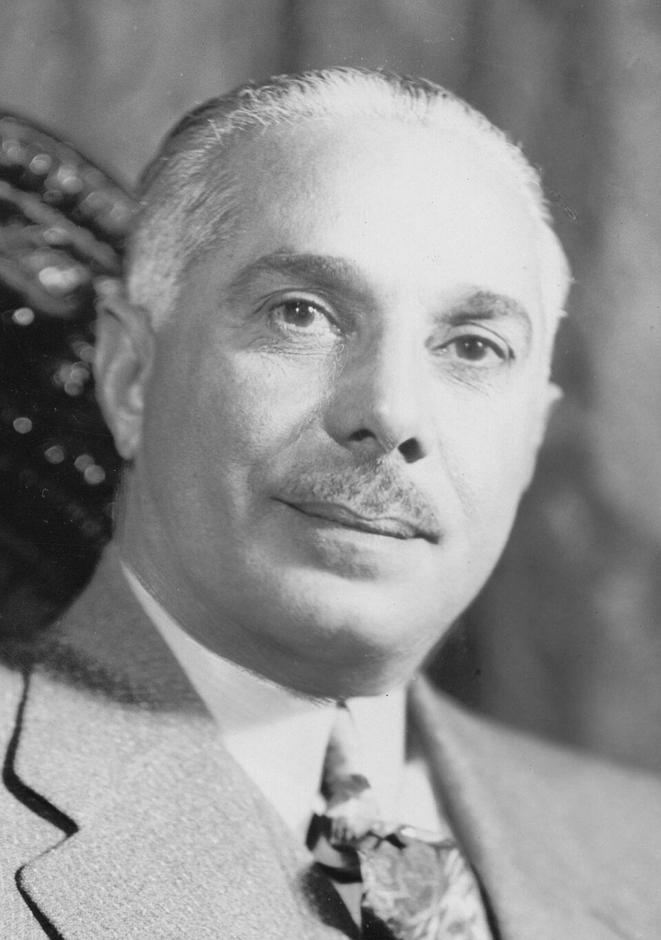 Rafael Leónidas Trujillo Molina en la silla presidencial.