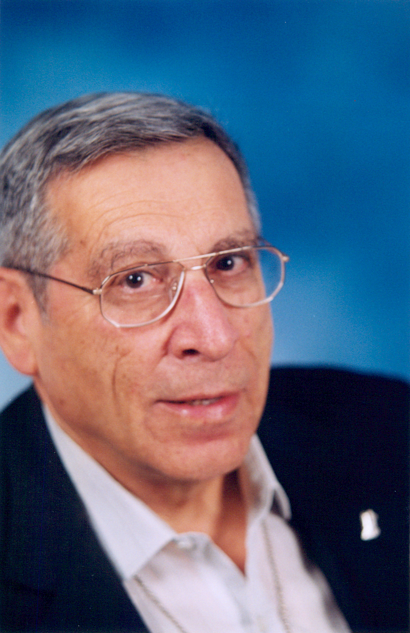 Rechavam Ze'evi , Knesset member ( 1988-11-21 - 2001-10-17 )