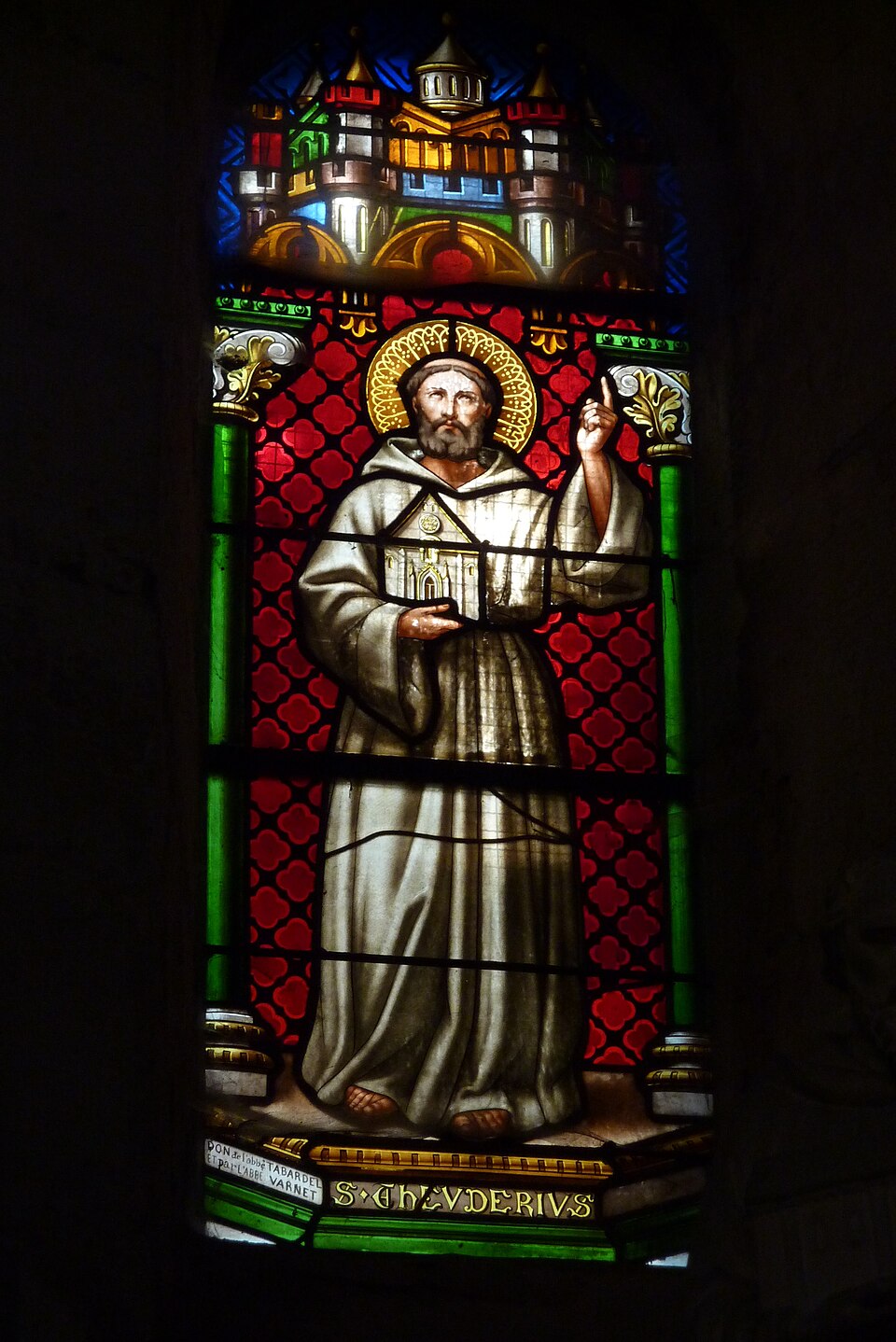 Bleiglasfenster in der Kirche Saint-Theudère in Saint-Chef , Darstellung: hl. Theuderius