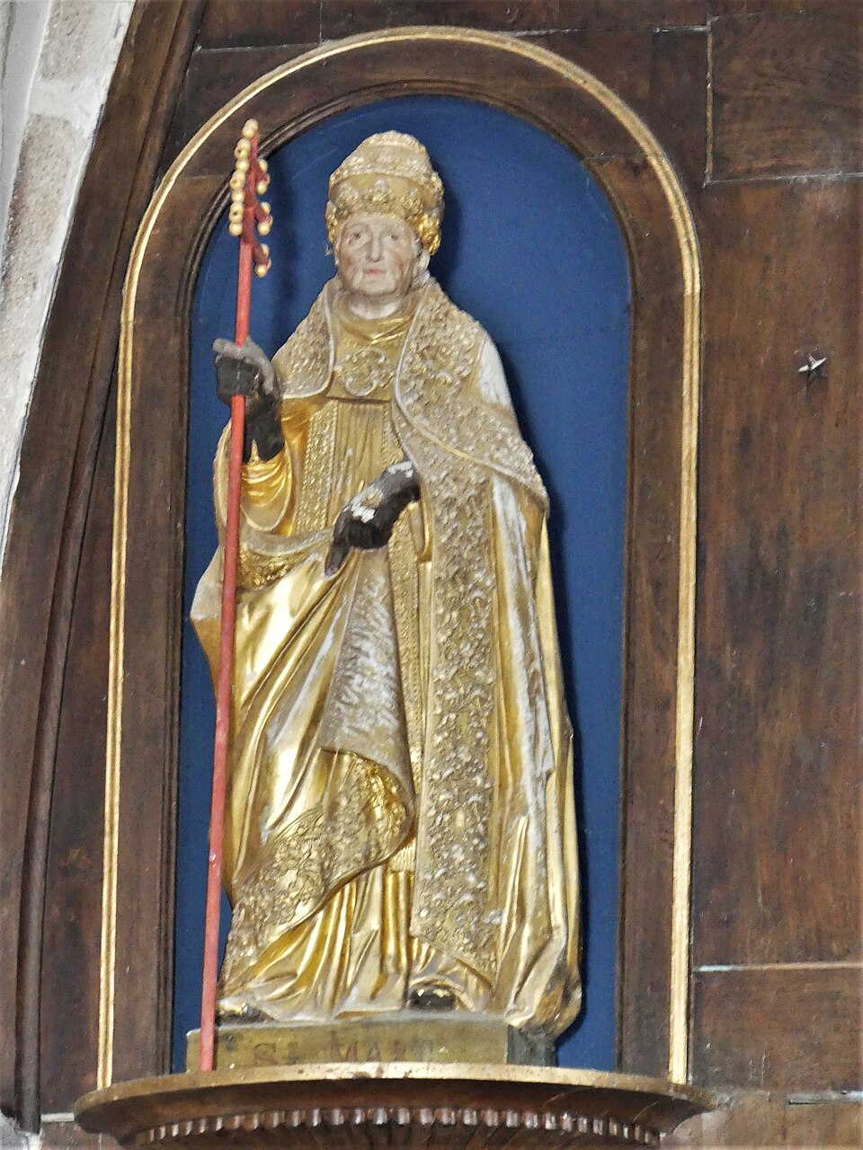 Statue représentant saint Marc, église de Saint-Marc-à-Loubaud, Creuse, France.