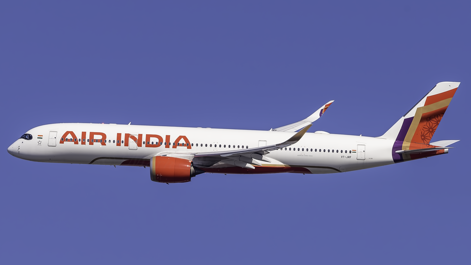 Air India A350-941 VT-JRF Climbing Out Of Runway 31L At JFK