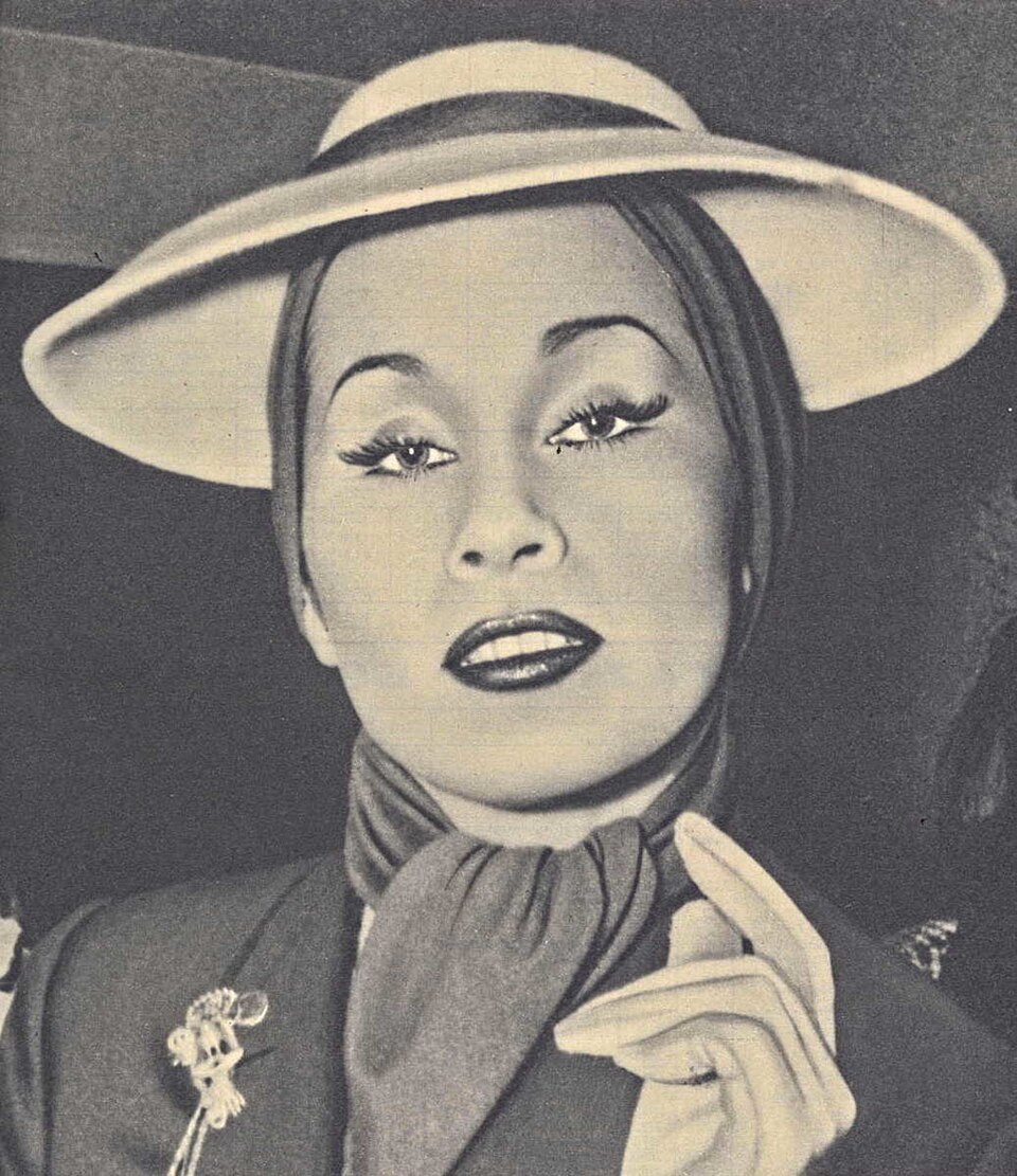Peruvian-American soprano Yma Sumac in Italy for a tour