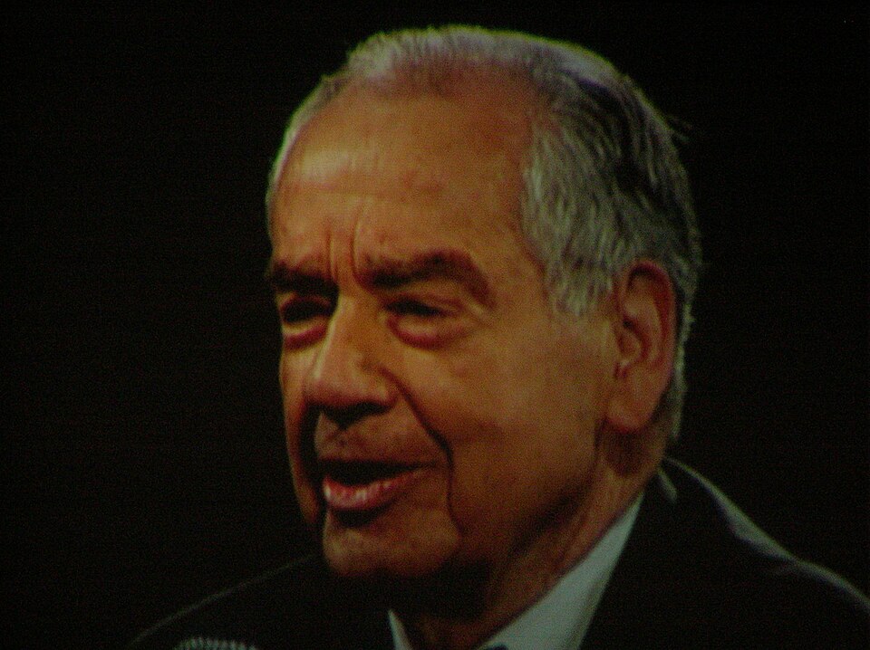 Live video feed of Zig Ziglar speaking at the Get Motivated Seminar at the Cow Palace in Daly City, California.